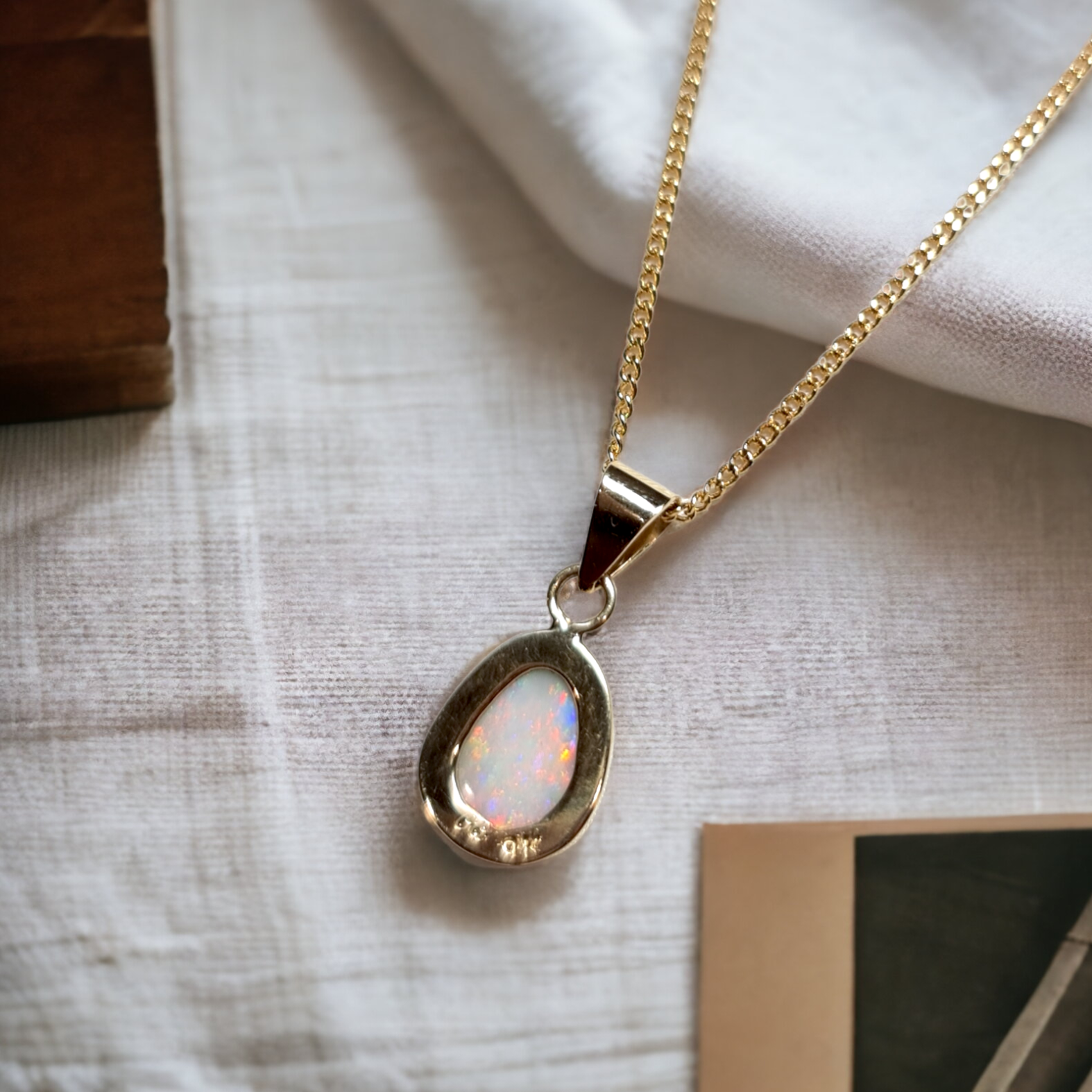 9ct Gold Coober Pedy Crystal Opal Pendant