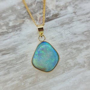9ct Gold Coober Pedy Olympic Opal Pendant 084B