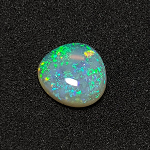 Polished 3.9ct Crystal Opal from Lightning Ridge 070A