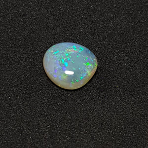 Polished 3.9ct Crystal Opal from Lightning Ridge 070A