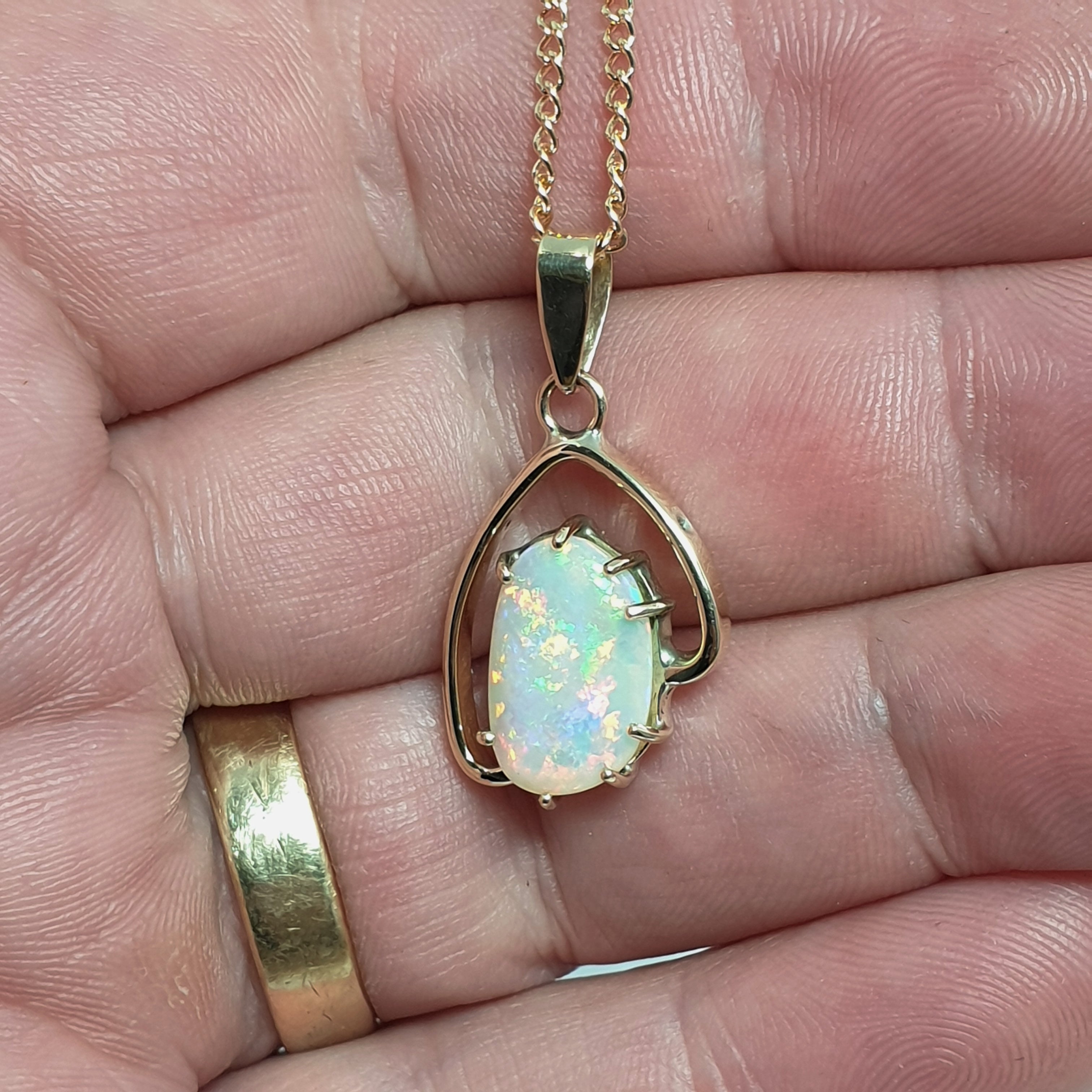 Crystal Opal Pendant 076A