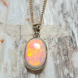9ct Gold Coober Pedy Crystal Opal Pendant 084g