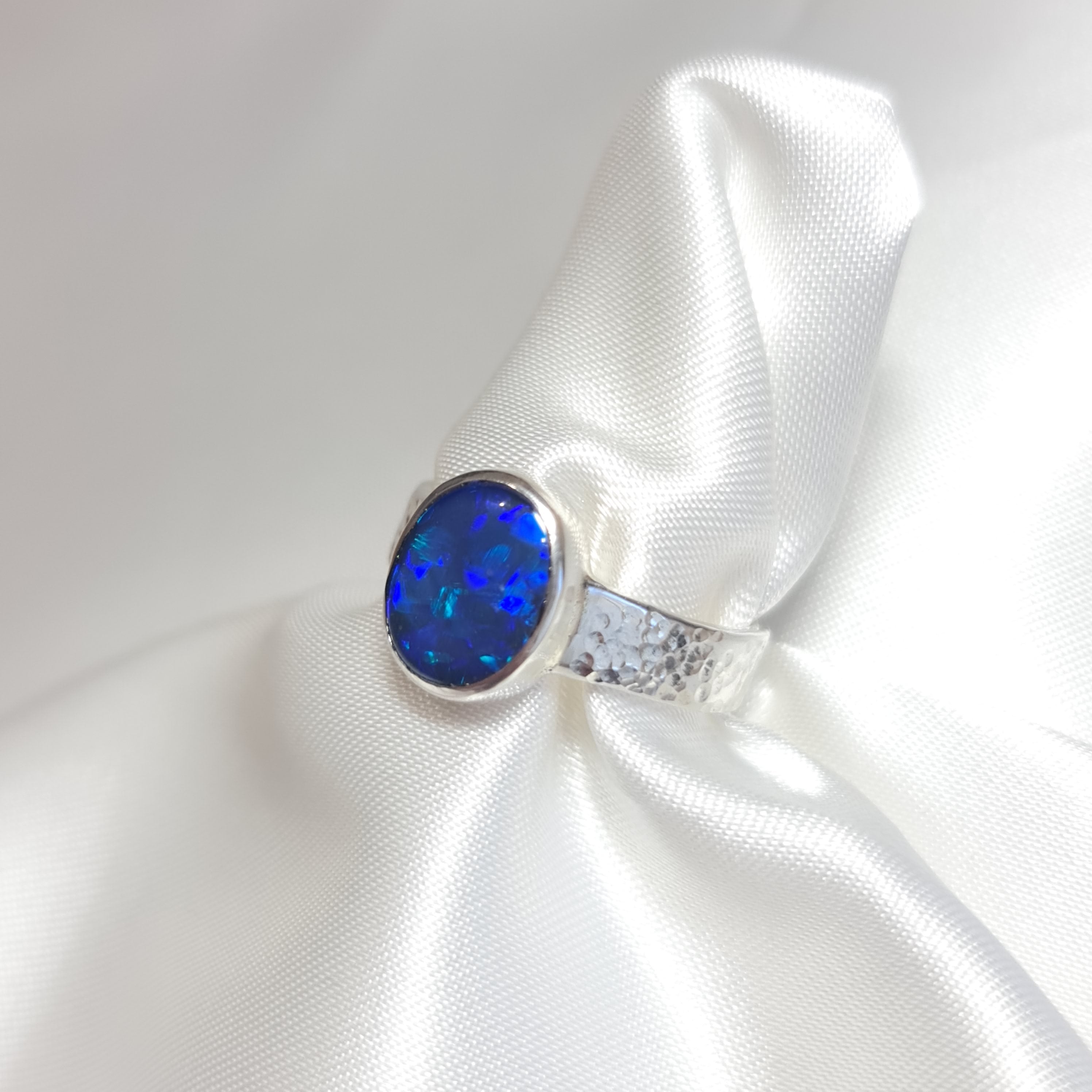Mystic Blue Lightning Ridge Opal Ring 080F