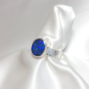 Mystic Blue Lightning Ridge Opal Ring 080F