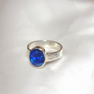 Mystic Blue Lightning Ridge Opal Ring 080F