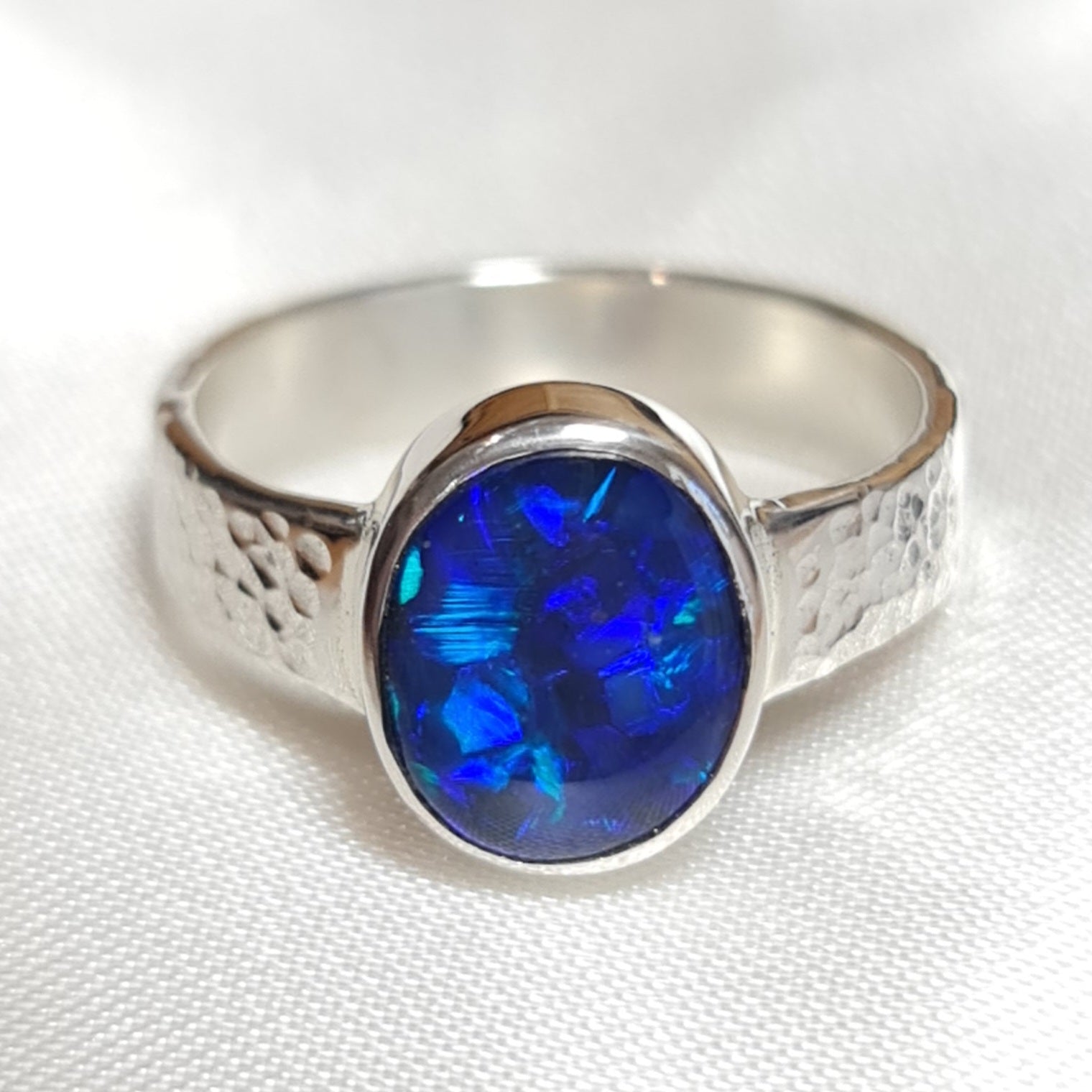 Mystic Blue Lightning Ridge Opal Ring 080F