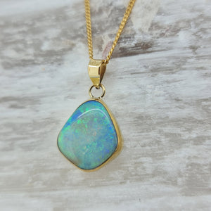9ct Gold Coober Pedy Olympic Opal Pendant 084B