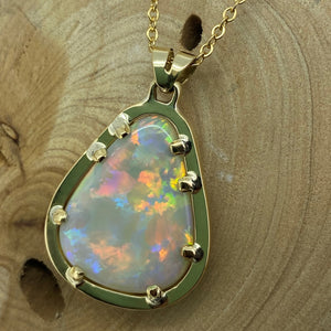 18ct Gold Coober Pedy Opal Pendant 075C
