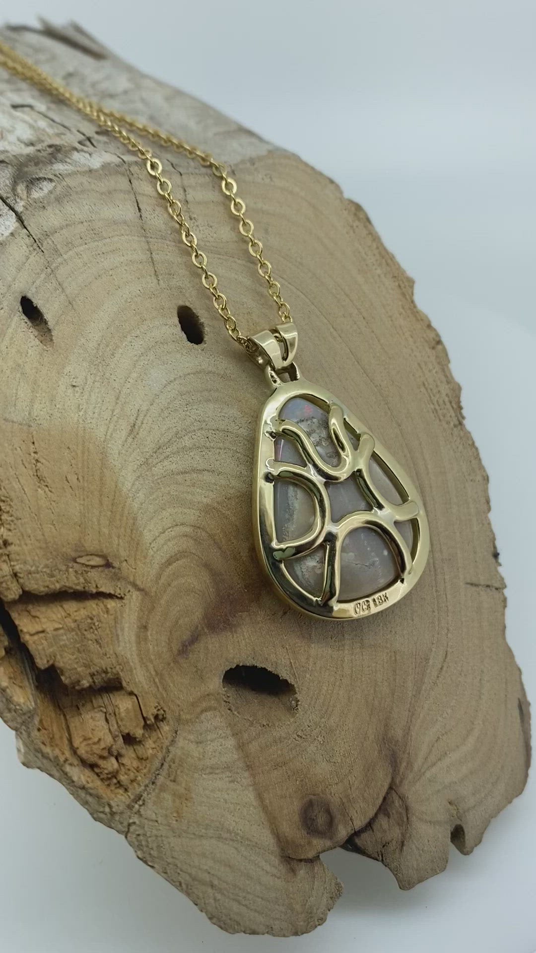 18ct Gold Coober Pedy Opal Pendant 075C